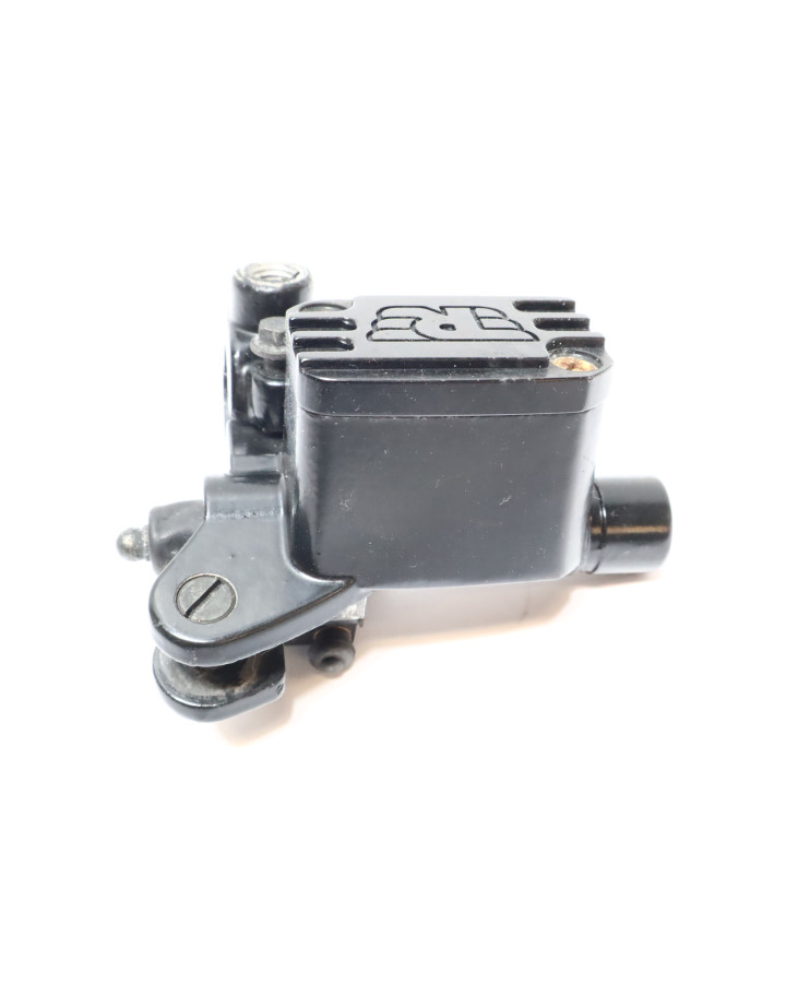 Royal Enfield Himalayan 410, bromscylinder fram