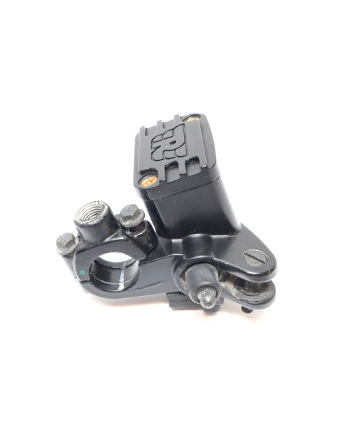 Royal Enfield Himalayan 410, bromscylinder fram 2