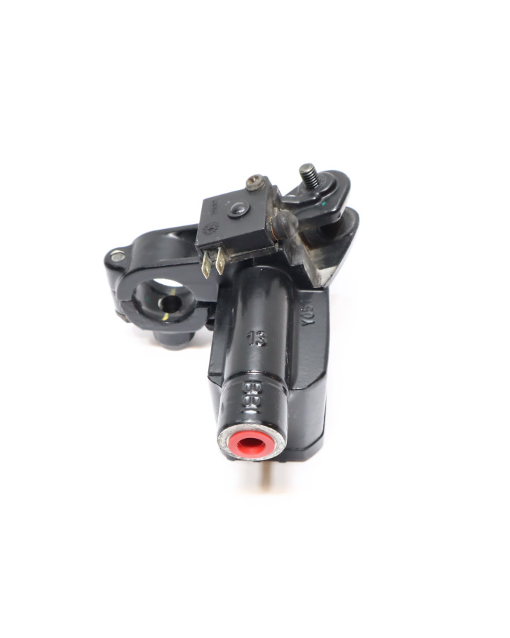 Royal Enfield Himalayan 410, bromscylinder fram