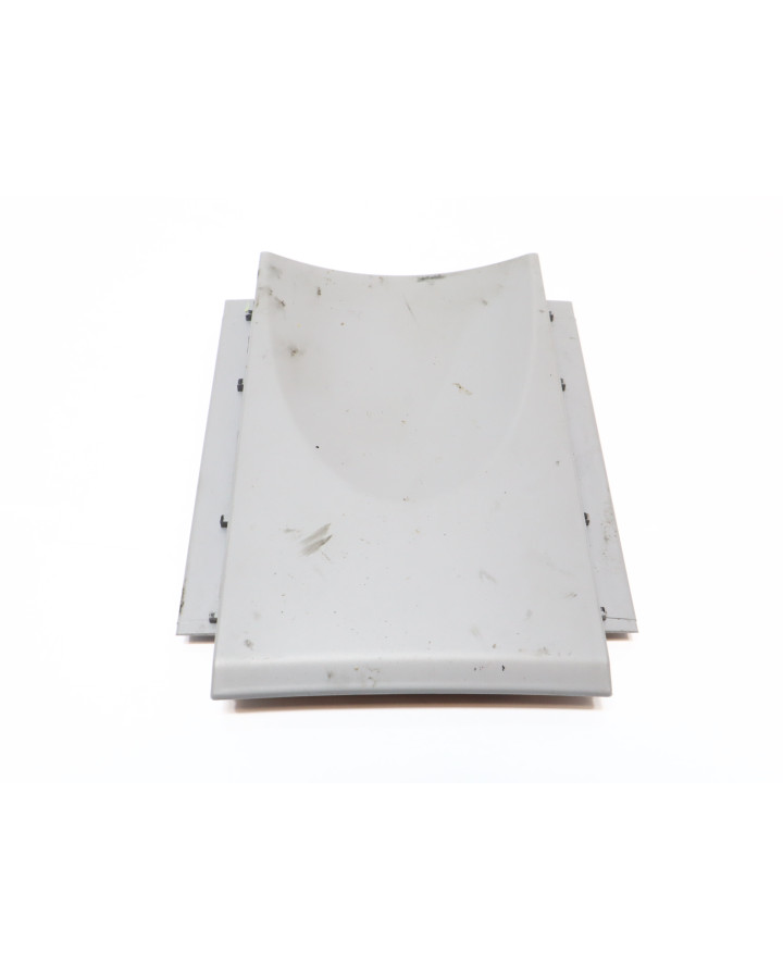 Yamaha YZF-R125, inre bakre plastdetalj