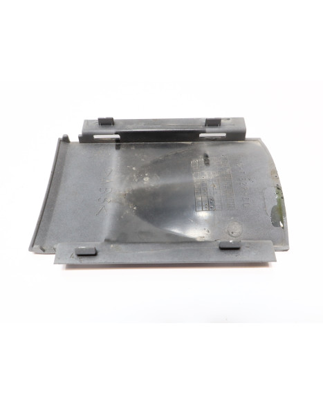 Yamaha YZF-R125, inre bakre plastdetalj