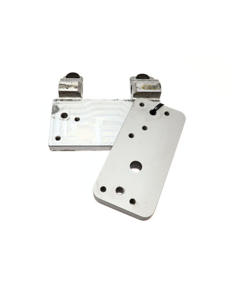 Cake Ösa, fäste centralstöd/hasplåt