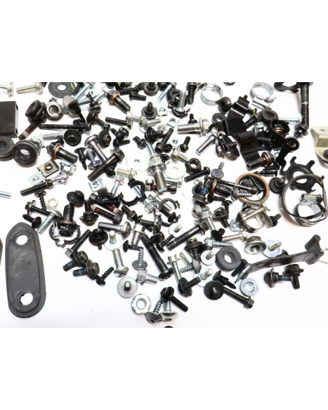 Yamaha YZF-R125, skruvkit