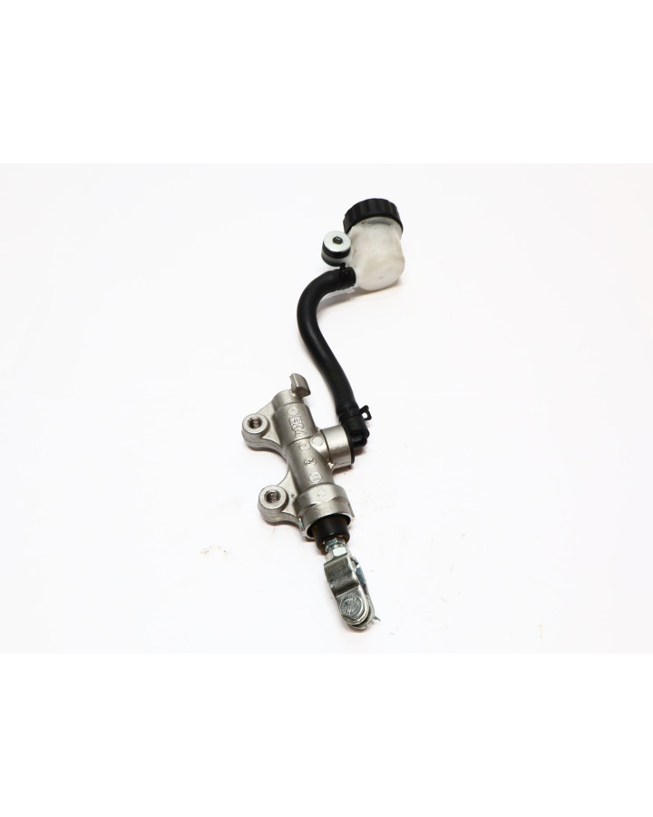 Yamaha YZF-R125, bromscylinder bak