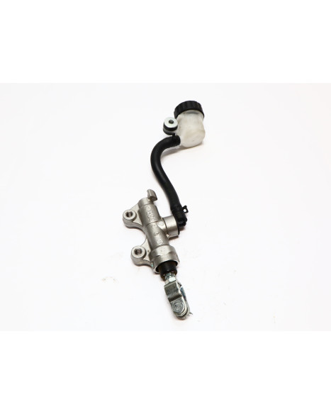 Yamaha YZF-R125, bromscylinder bak