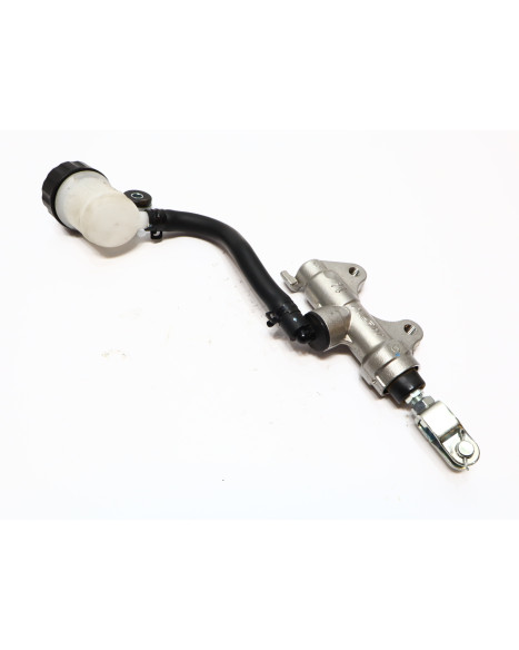 Yamaha YZF-R125, bromscylinder bak