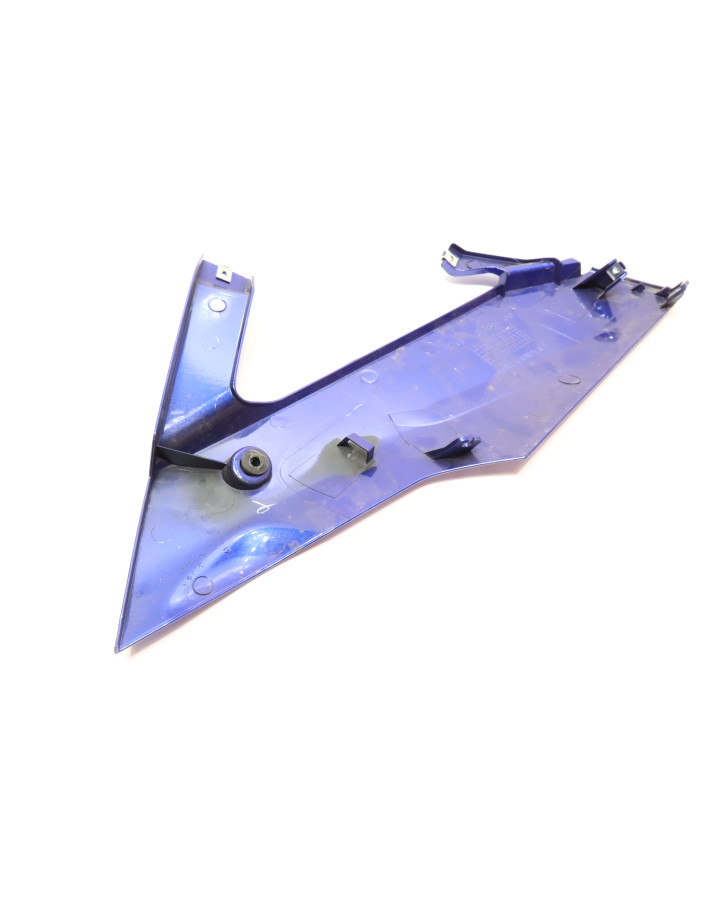 Yamaha YZF-R125, nedre sidokåpa vänster