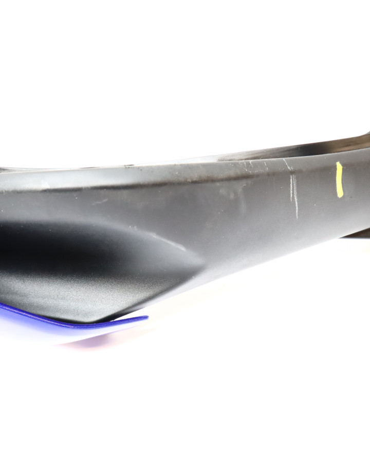 Yamaha MT-07, bakre sidokåpa höger