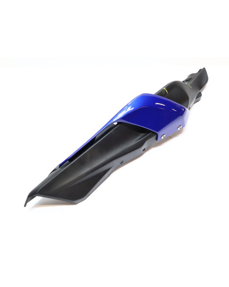 Yamaha MT-07, bakre sidokåpa höger