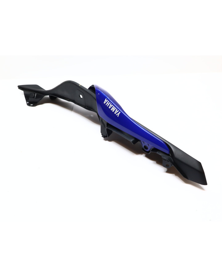 Yamaha MT-07, bakre sidokåpa höger