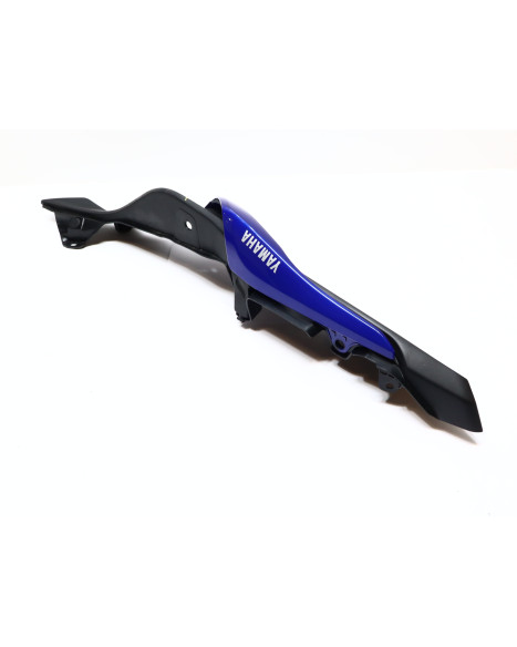 Yamaha MT-07, bakre sidokåpa höger