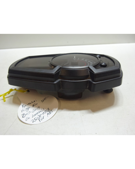 Kawasaki Ninja 650, hastighetsmätare