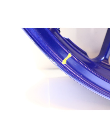 Yamaha MT-07, bakfälg