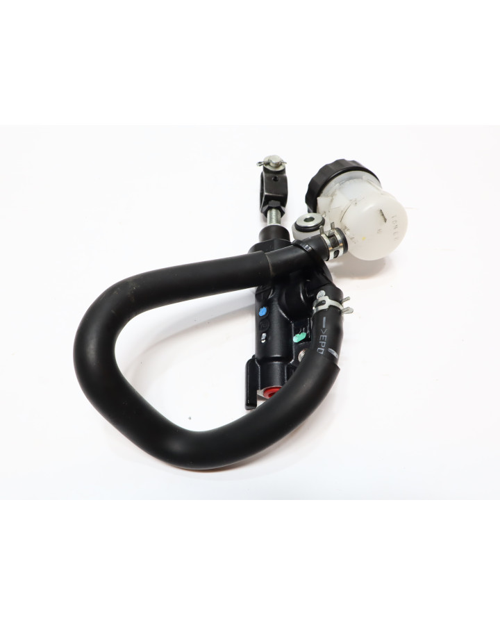 Yamaha MT-07, bromscylinder bak