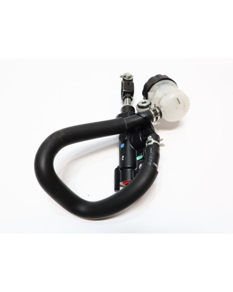 Yamaha MT-07, bromscylinder bak