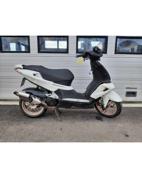 Peugeot Speedfight 4