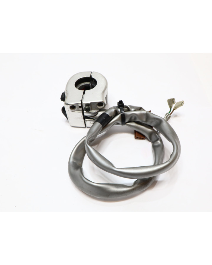 Yamaha XVS 650A Dragstar, omkopplare höger