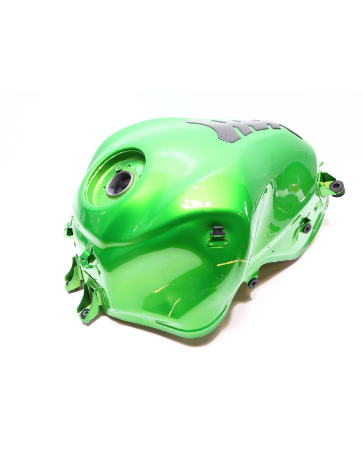 Kawasaki Z900, bränsletank