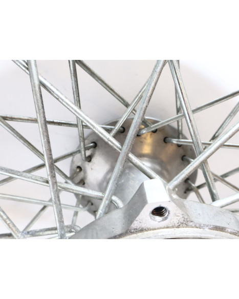 Yamaha XVS 650A Dragstar, framfälg