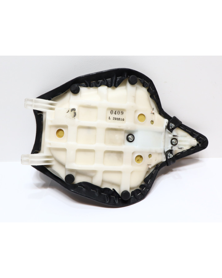 Kawasaki Z1000, sadel