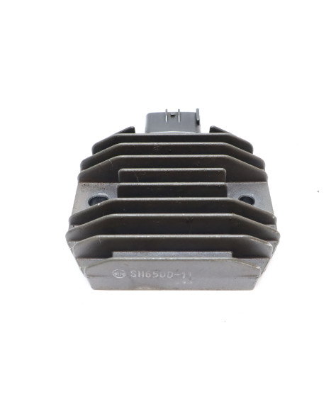 Yamaha XVS 650A Dragstar, voltregulator