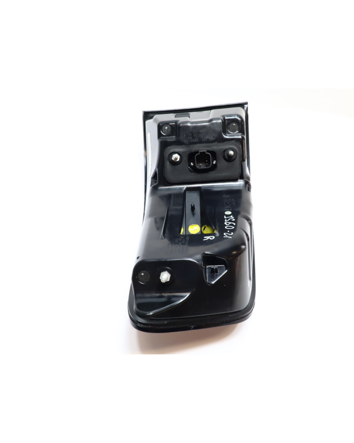 Ligier JS60, baklykta höger