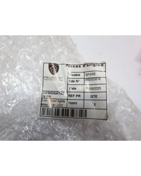 Peugeot Speedfight 4, baklykta LED