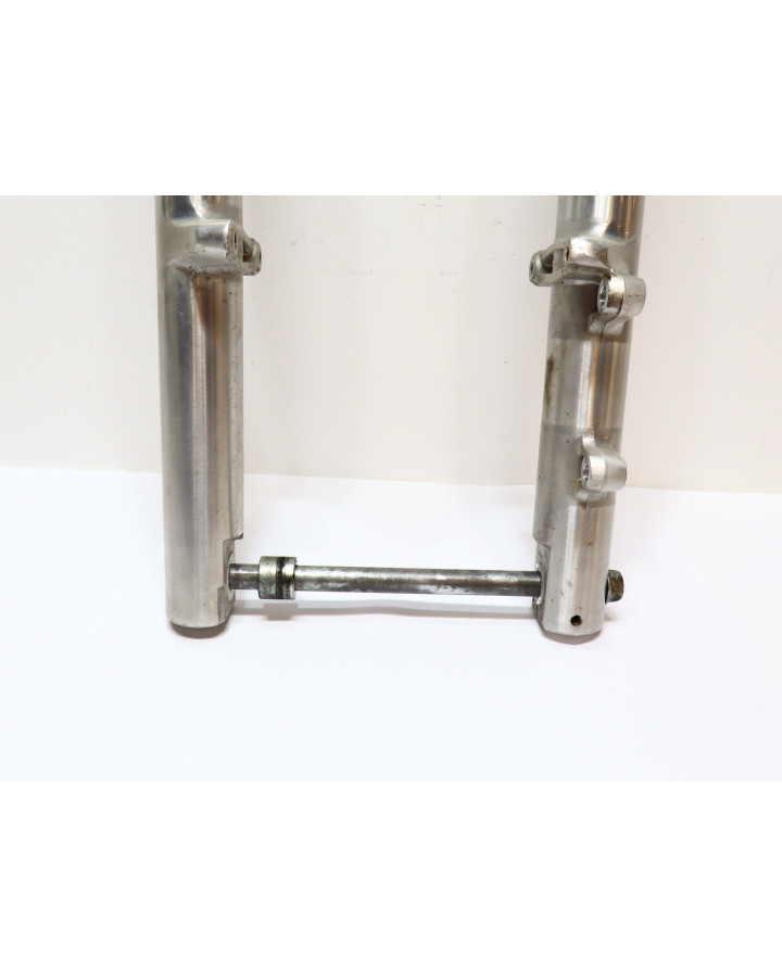 Yamaha XVS 650A Dragstar, framgaffel