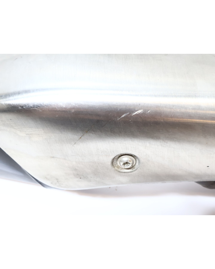 Aprilia Tuono V4 R, ljuddämpare