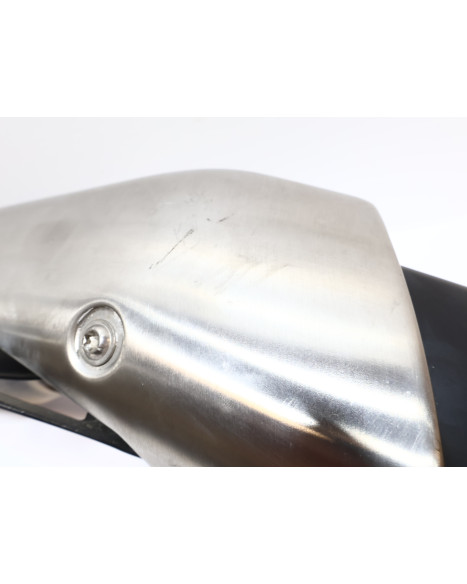 Aprilia Tuono V4 R, ljuddämpare