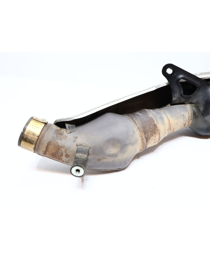 Aprilia Tuono V4 R, ljuddämpare