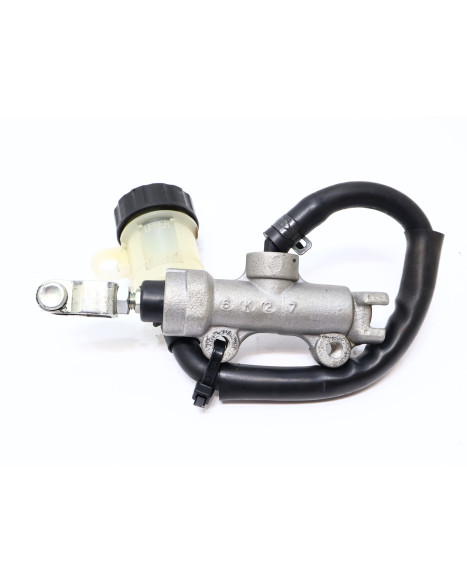 Kawasaki Z1000, bromscylinder bak