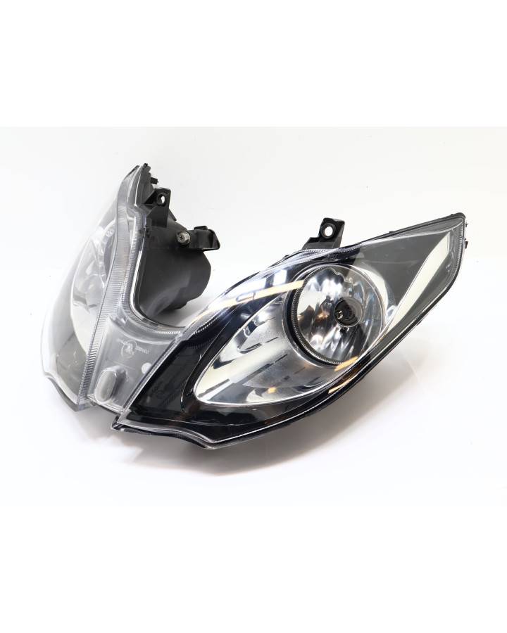 Piaggio MP3 300/500, framlykta