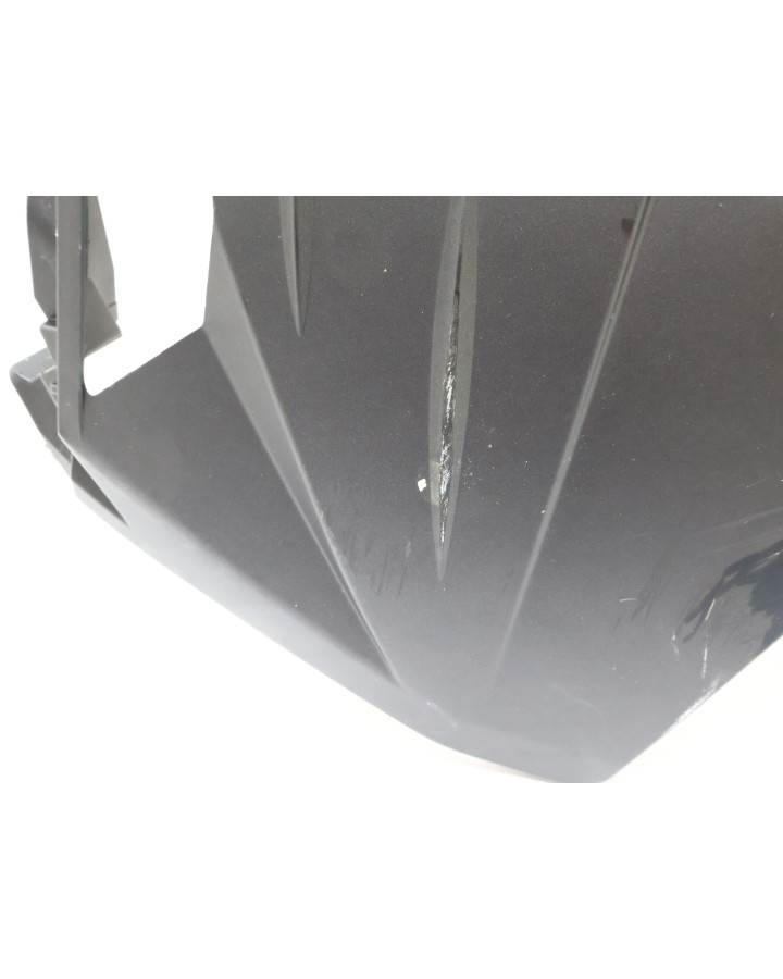 Invicta Venator, nedre sidokåpa fram höger