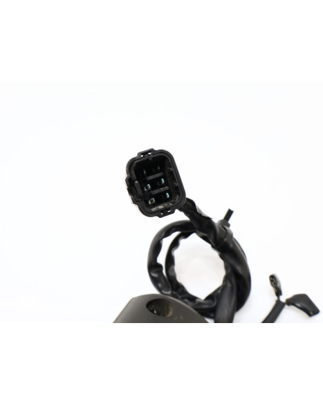 Kawasaki ER-6N, omkopplare med gashandtag höger