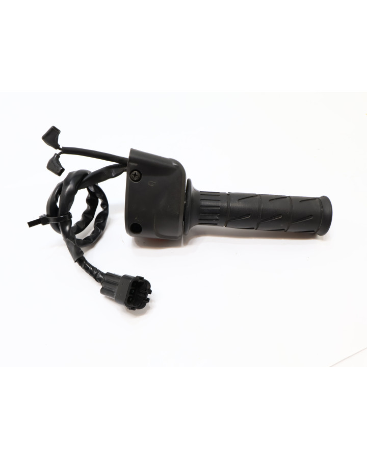 Kawasaki ER-6N, omkopplare med gashandtag höger