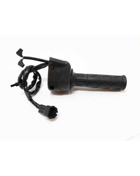 Kawasaki ER-6N, omkopplare med gashandtag höger