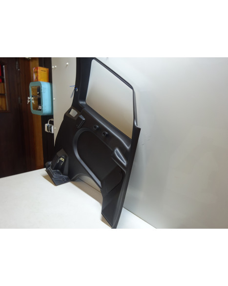 Ligier JS60, inre sidopanel bak höger