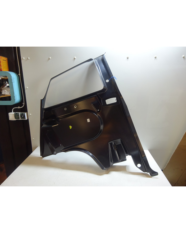 Ligier JS60, inre sidopanel bak höger