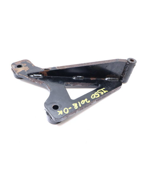 Ligier JS50, fäste AC 2