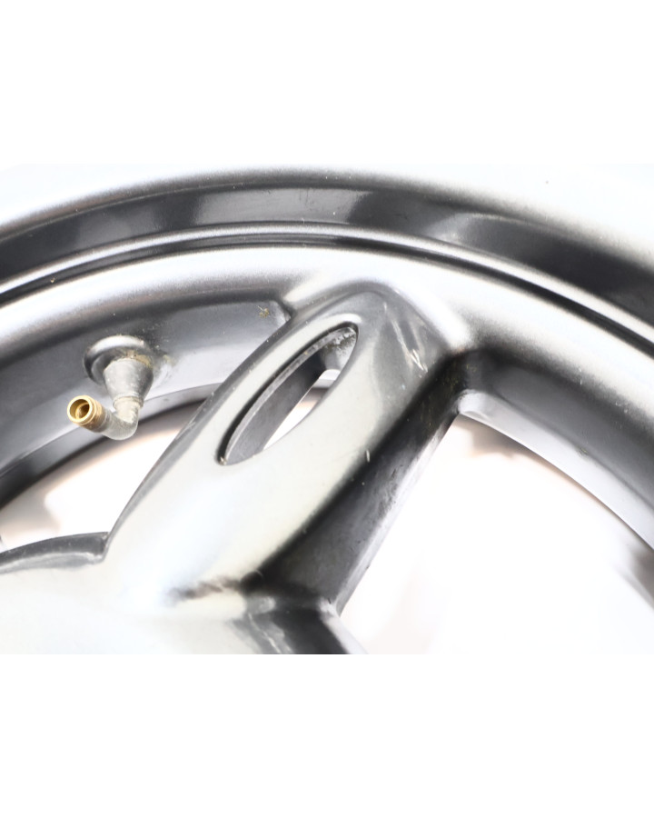 Yamaha Neos, bakfälg