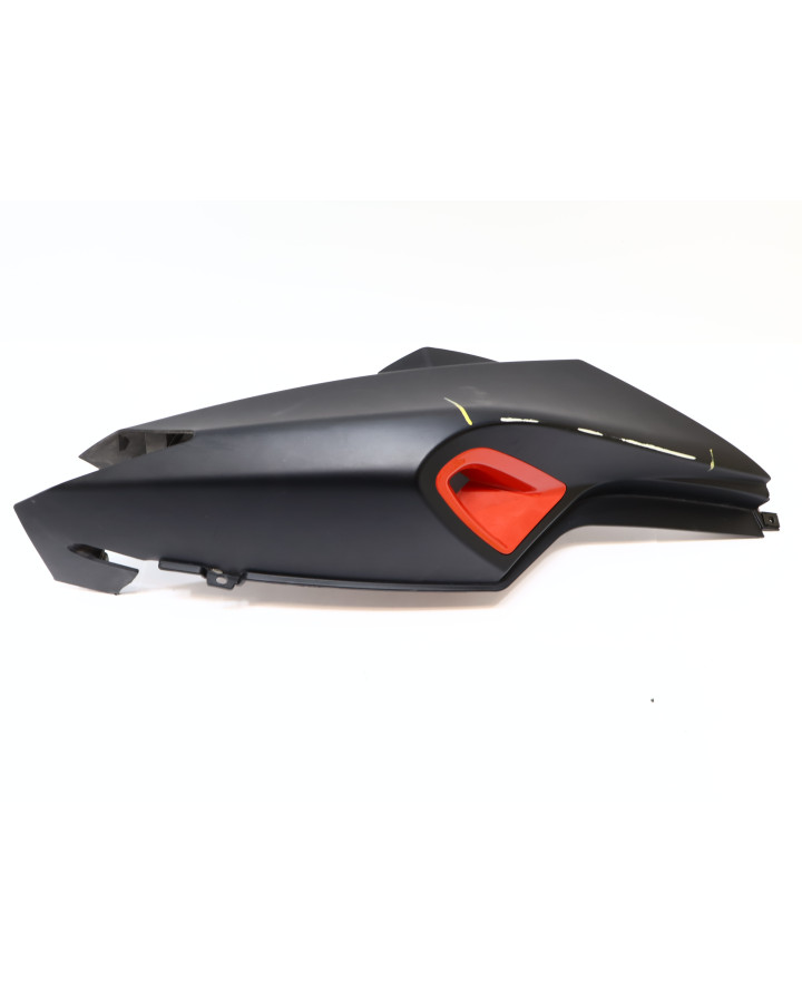 Peugeot Speedfight 4, bakre sidokåpa vänster