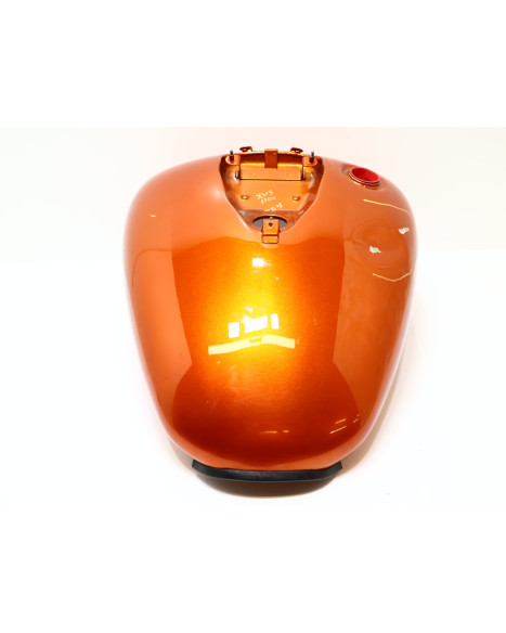 Yamaha XVS 1100 Dragstar, bränsletank