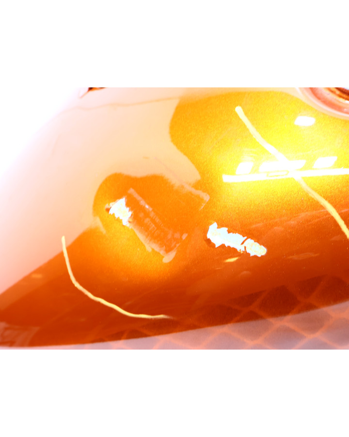 Yamaha XVS 1100 Dragstar, bränsletank