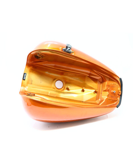 Yamaha XVS 1100 Dragstar, bränsletank