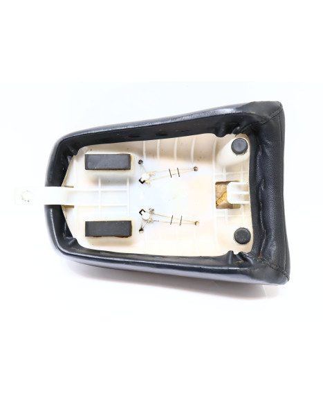 Suzuki VS 1400 Intruder, passagerarsadel