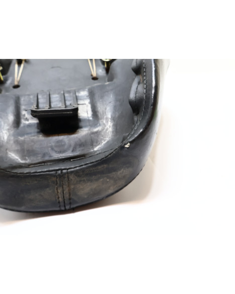 Suzuki VS 1400 Intruder, sadel