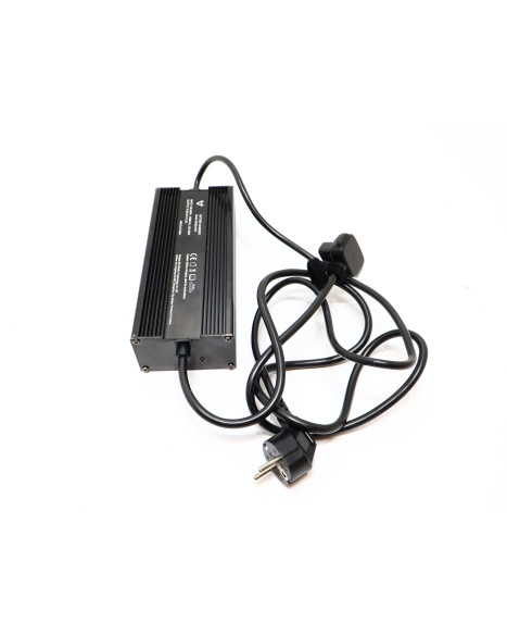 NIU MQi/UQi, batteriladdare