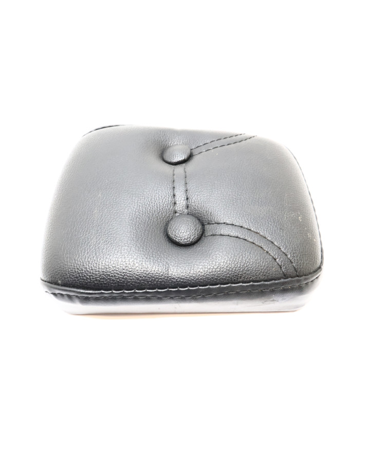 Suzuki VS 1400 Intruder, passagerarsadel sissybar