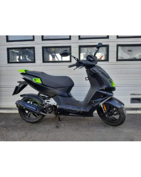 Peugeot Speedfight 4